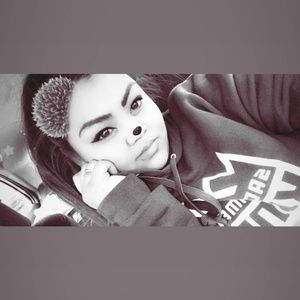 Meet your Posher, Melissa